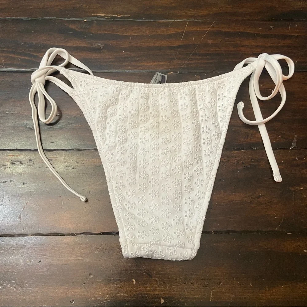 New! Frankie's Bikinis Bridgette White Eyelet String Bikini Bottom 1588